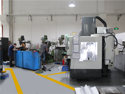 五軸聯(lián)動設(shè)備